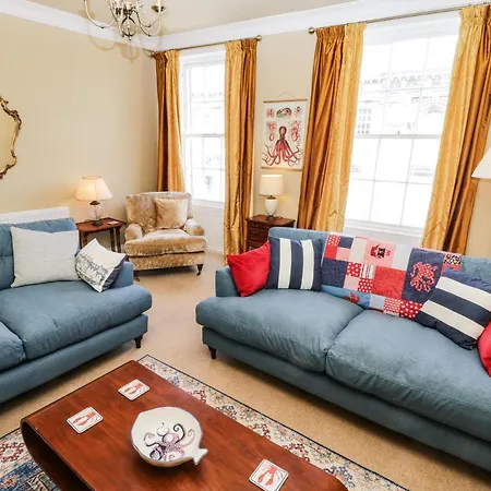 Regent House Apartment *