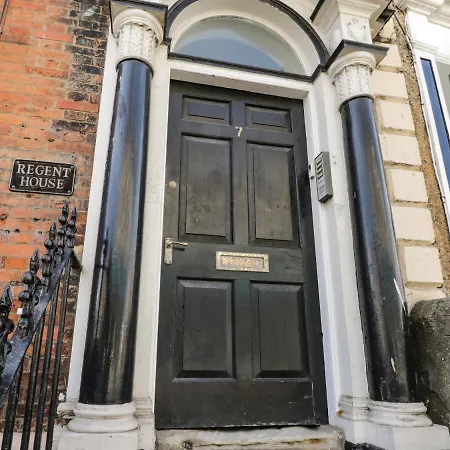 Regent House スカーバラ