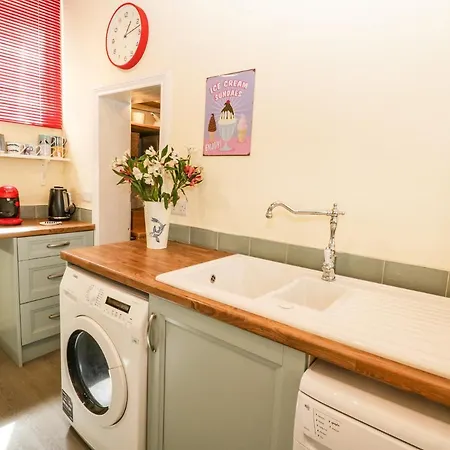 Regent House Apartment Scarborough